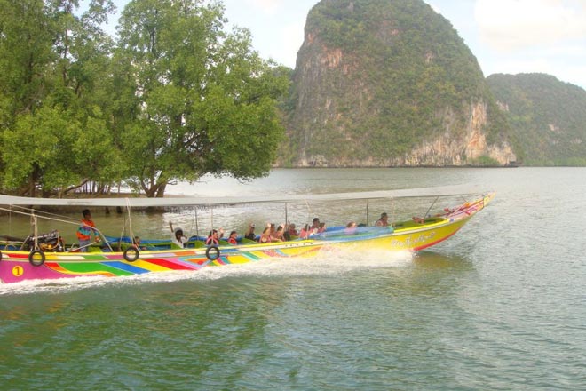 Small Group of James Bond Long boat