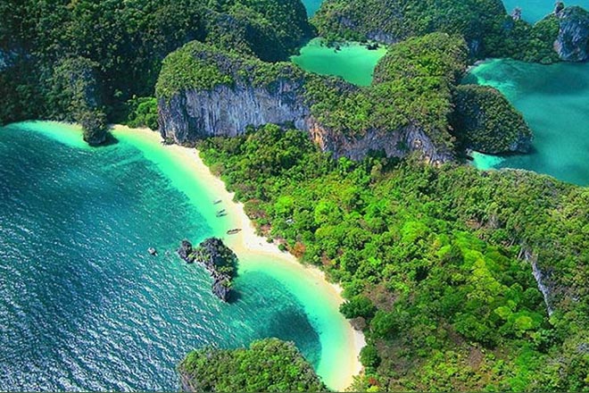 Hong Island by Sea Canoe