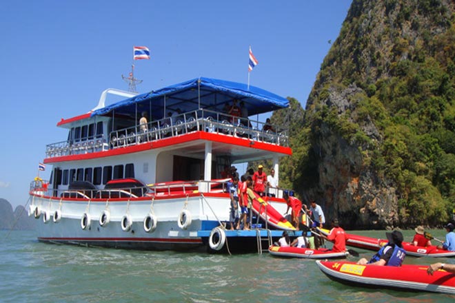 Hong Island by Sea Canoe